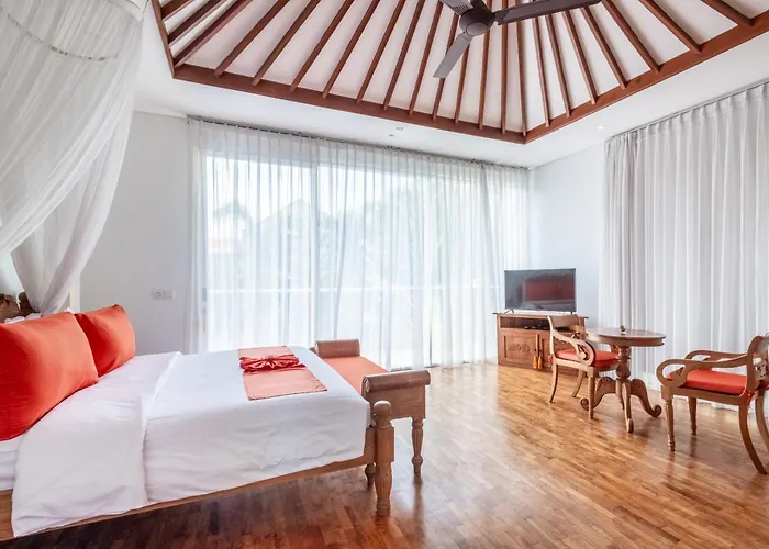 Aq-va & Seminyak 4*