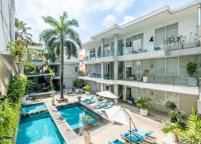 Aq-va & Seminyak Hotel