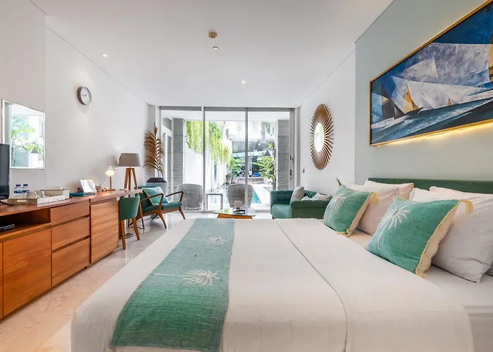 Hotel Aq-va & Seminyak Legian (Bali)