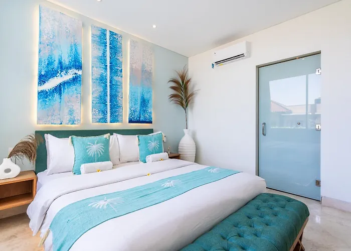 Aq-va & Seminyak 4*