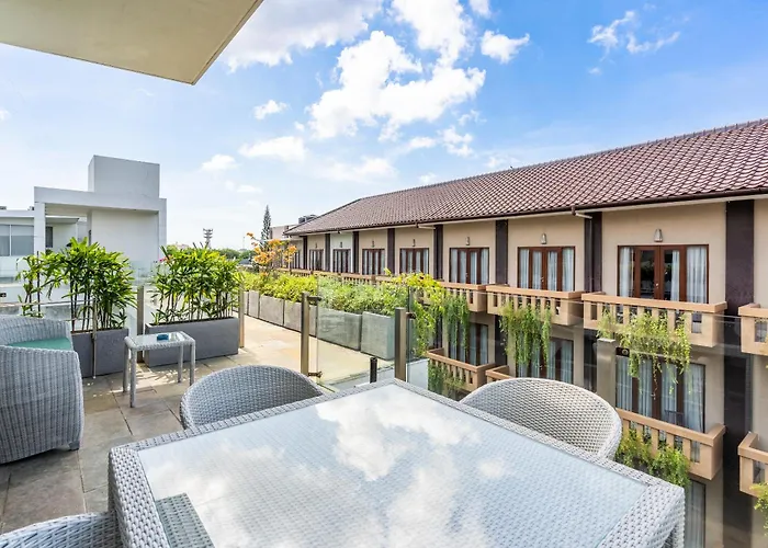 Aq-va & Seminyak Hotel 4*