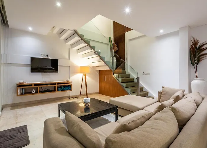 Hotel Aq-va & Seminyak Legian (Bali)