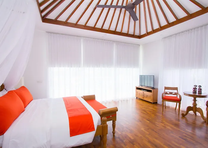 Aq-va & Seminyak Hotel 4*