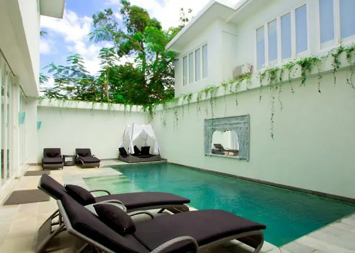 Hotel Aq-va & Seminyak Legian (Bali)