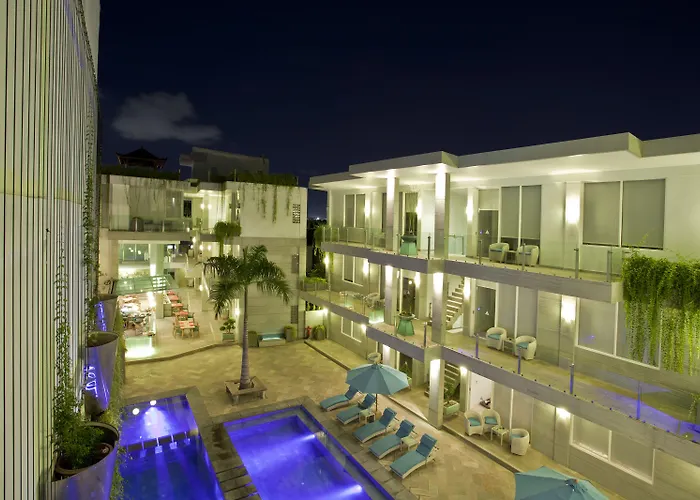Aq-va & Seminyak Hotel Legian (Bali)