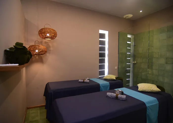 Aq-va & Seminyak Hotel 4*