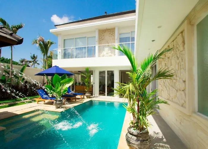 Aq-va & Seminyak Hotel 4*