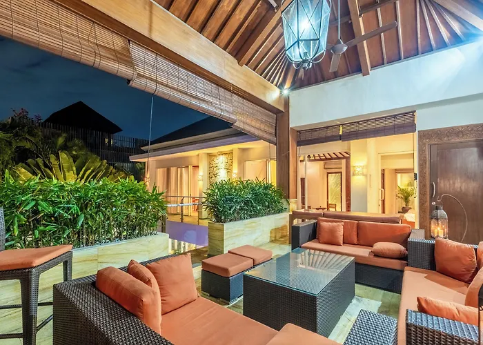 Aq-va & Seminyak 4*