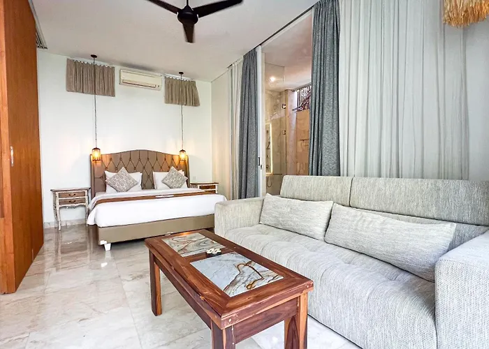 Aq-va & Seminyak Hotel Legian (Bali)