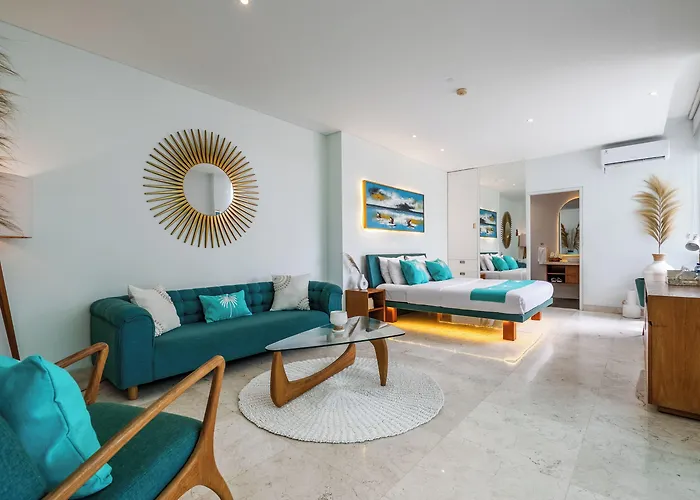 Aq-va & Seminyak Отель 4*